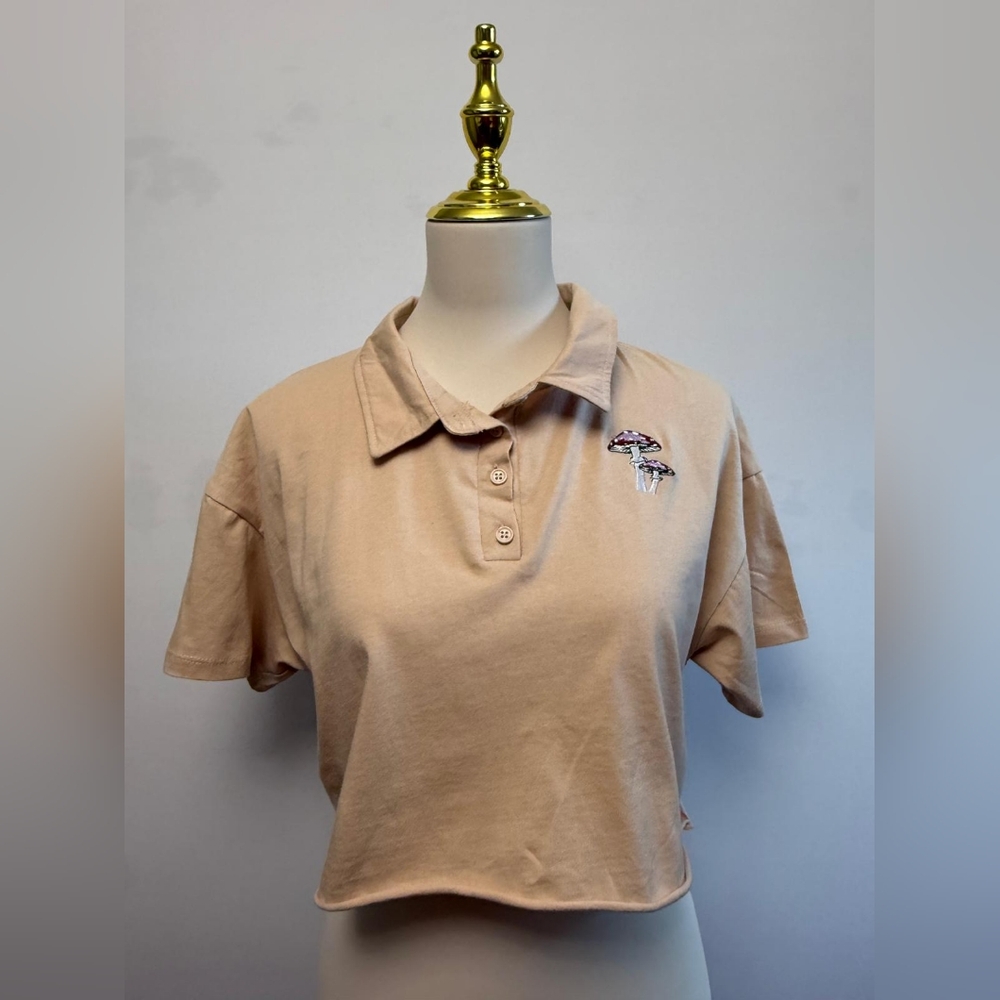 Cropped Beige Polo Shirt with Mushroom Embroidery Design